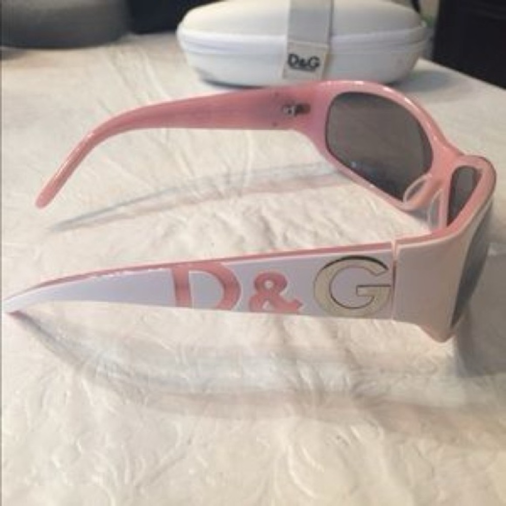 D&G White and Pink Women's Sunglasses - Picture 6 of 16